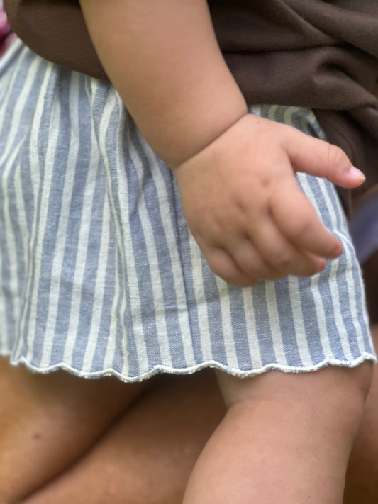 Lilly shorts light blue stripes