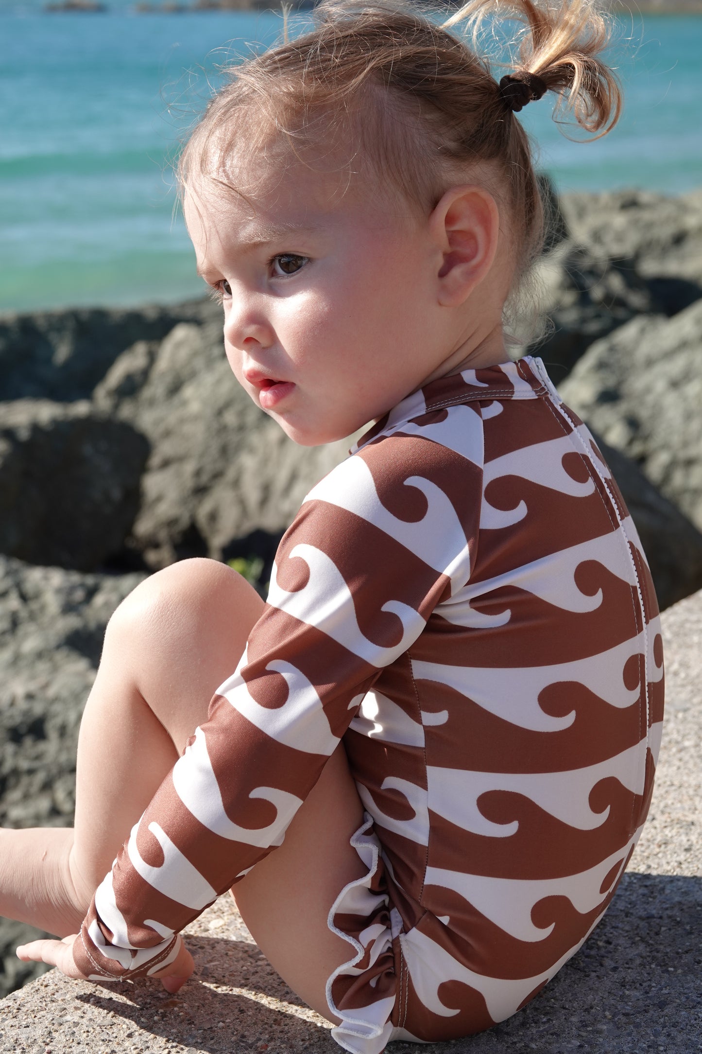 brown waves long sleeves swimsuit