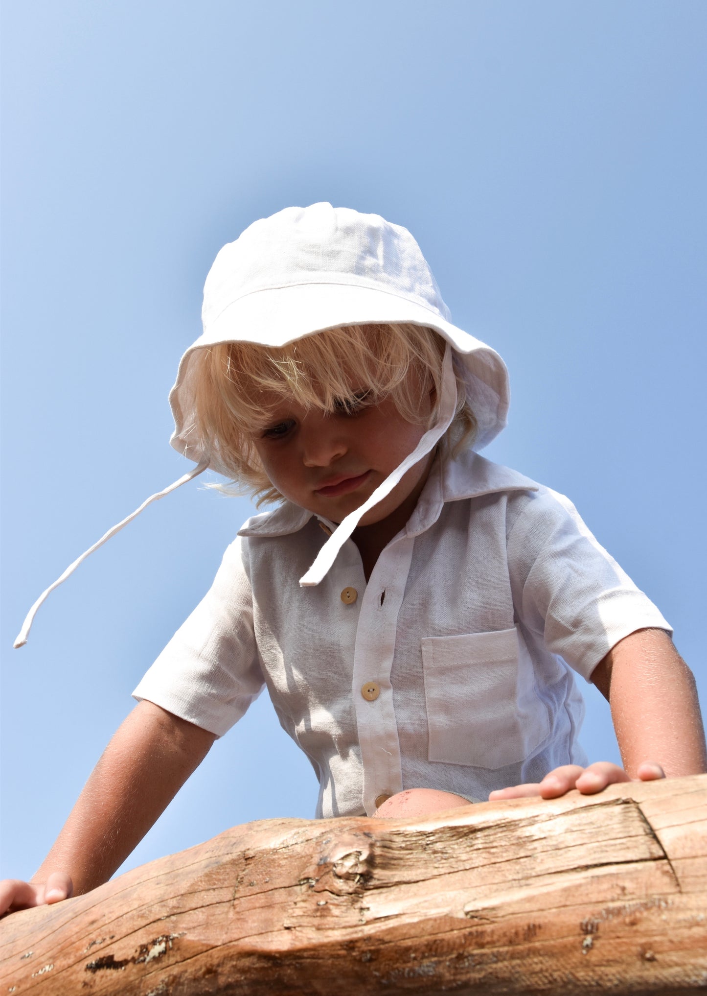 Linen bucket hat